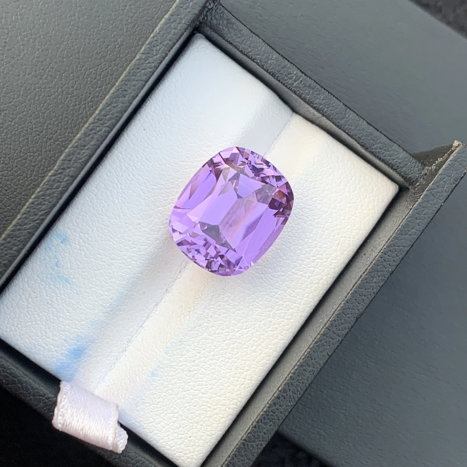 18.75ct Natural Unheated Purple Kunzite Cushion Shape Loose Gemstone from Afghanistan — view 1